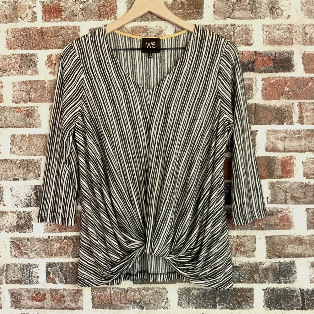 Anthropologie W5 Women's Twist-Front Top Sz M
